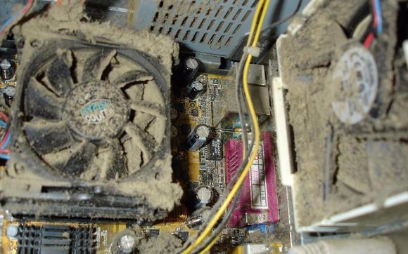 OnSiteCompClean's tweet image. Did you know...
Dirty CPU &amp;amp; power supply fans run hot &amp;amp; can lead to motherboard - or worse - hard drive failure

We open up CPUs &quot;On-Site&quot; &amp;amp; blow them out to really clean out the fan &amp;amp; remove dust on the components
This dramatically extends the life of the CPU unit
#yyc #tech