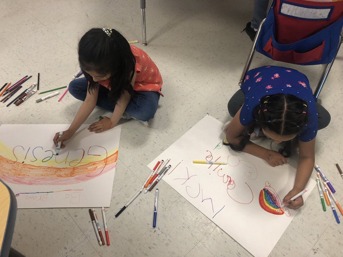 FirstiesFun's tweet image. #ABCountdown C is for Craft Day! We had fun using snap words and vowel teams to make posters for our SOL buddies, then made math people to practice our counting and hundreds chart! #YES_Bulldogs #firstgrade