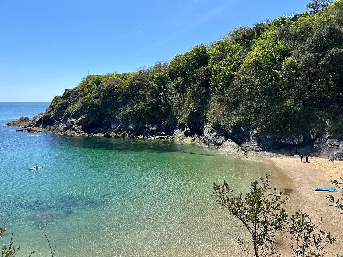 bambledora's tweet photo. Cornwall 2022 💛 Much needed change of scenery; sun, sandy beaches, spa time and Cornish cream teas to brush off those post-hysterectomy cobwebs! https://t.co/x3102KpxFH