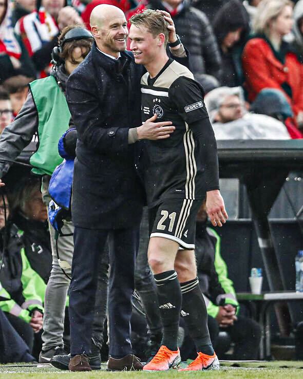 wejinyasamfans's tweet photo. BREAKING! Manchester United are close to a deal to sign Barcelona midfielder, Frenkie de Jong as per @gerardromero

The deal is 95% likely. 😳 https://t.co/OjZdQrs58M