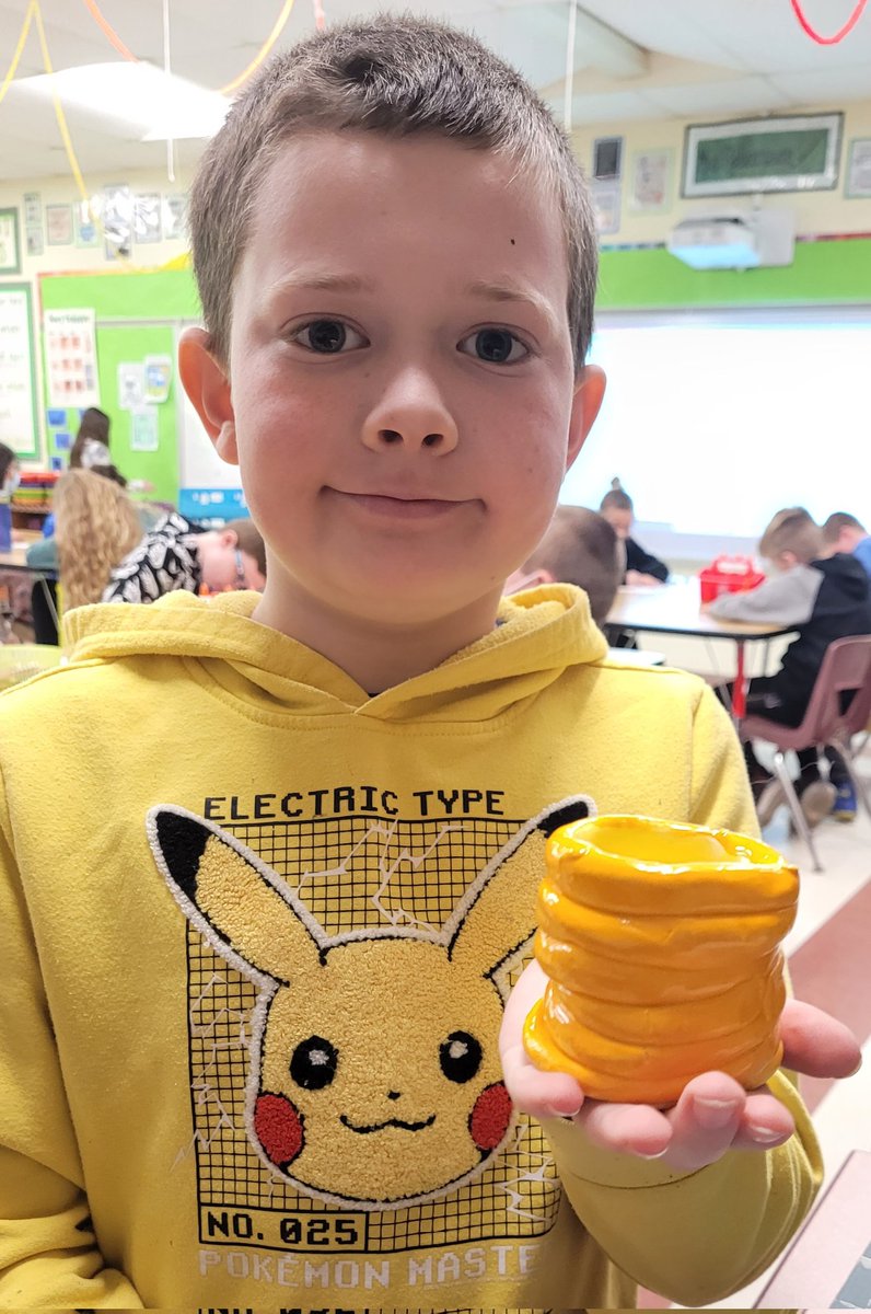 GVartroom's tweet photo. Congratulations to my Stellar Student from Bennett's Fourth Grade Class.  This student did a great job on the construction of his coil pot as well as the glazing looking good!! https://t.co/ZUnFKC7qCr
