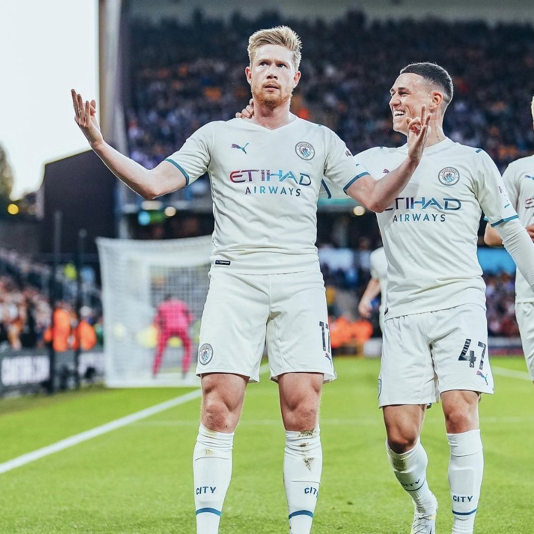 GambetaLP's tweet photo. [#PremierLeague🏴󠁧󠁢󠁥󠁮󠁧󠁿] Fecha 33 (Pendiente)

📌#Wolverhapton🏴󠁧󠁢󠁥󠁮󠁧󠁿 1-5 #ManchesterCity🏴󠁧󠁢󠁥󠁮󠁧󠁿

▶️Con Póker de Kevin De Bruyne y uno de Raheem Sterling, los "Citycenzs" se llevaron la victoria y están cada vez más cerca del título de Liga. Leander Dendoncker descontó para los "Wolves". https://t.co/xu6KQGoTUI