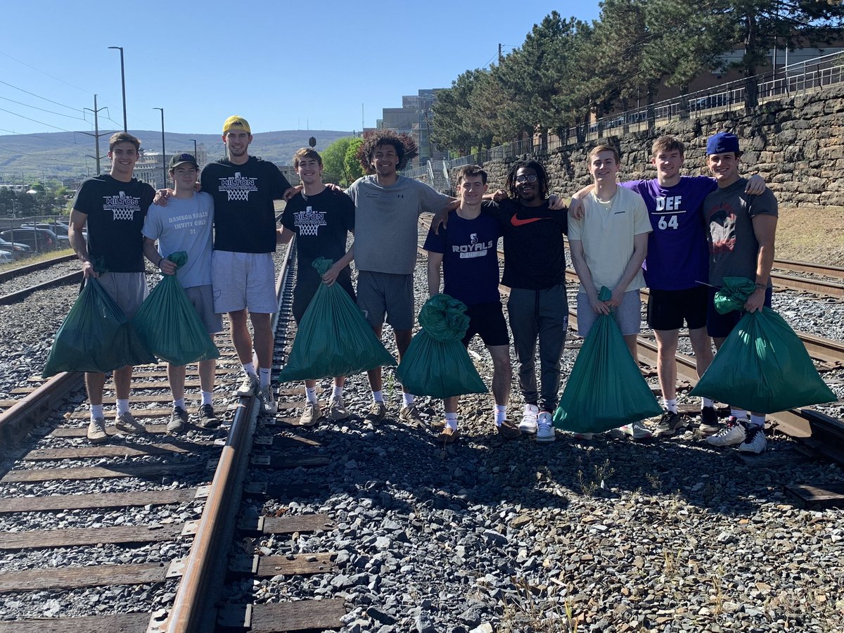 Scranton_MBB's tweet photo. Doing our part to help clean up the train tracks below campus today ! 

#GoRoyals #TheBrotherhood https://t.co/JXfrVypk0B