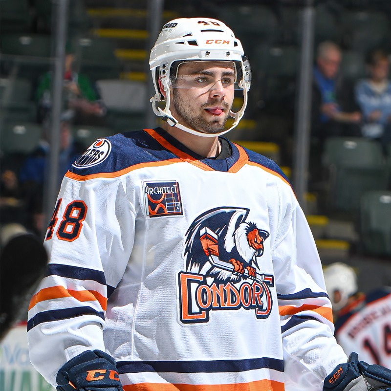 EdmontonOilers's tweet photo. The #Oilers have signed forward prospect &amp; 2020 fourth-round pick Carter Savoie to a three-year entry-level contract starting in 2021-22! ✍️

The St. Albert, AB product recorded 65 points in 63 games for @DU_Hockey &amp; has been with the @Condors on an amateur tryout since April 18.