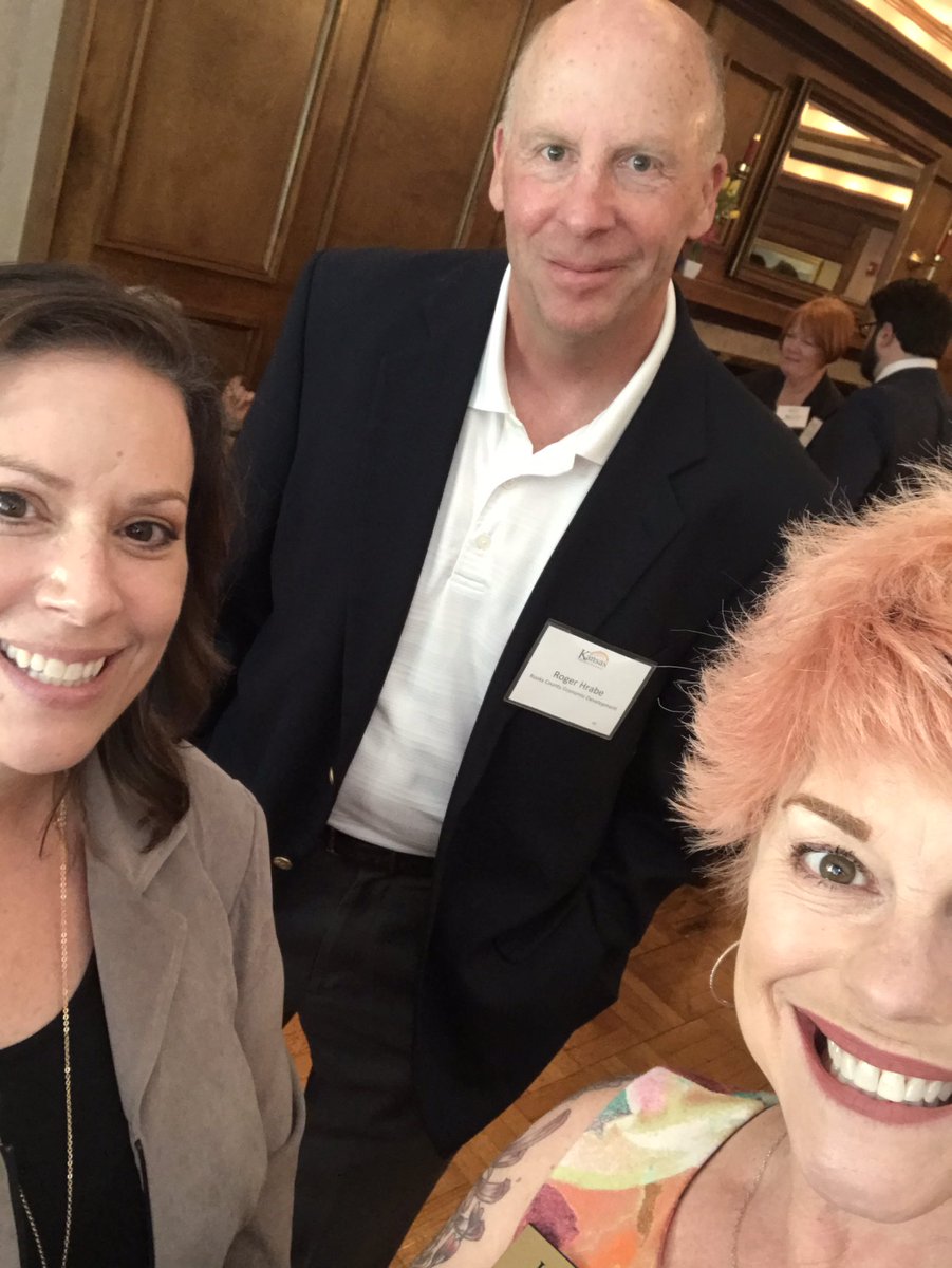 MainStreetKS's tweet photo. What an incredible evening #ToTheStars Celebrating #Kansas businesses!!! #WeFixedThat #WeAreMainStreet https://t.co/vGPmr5FS98