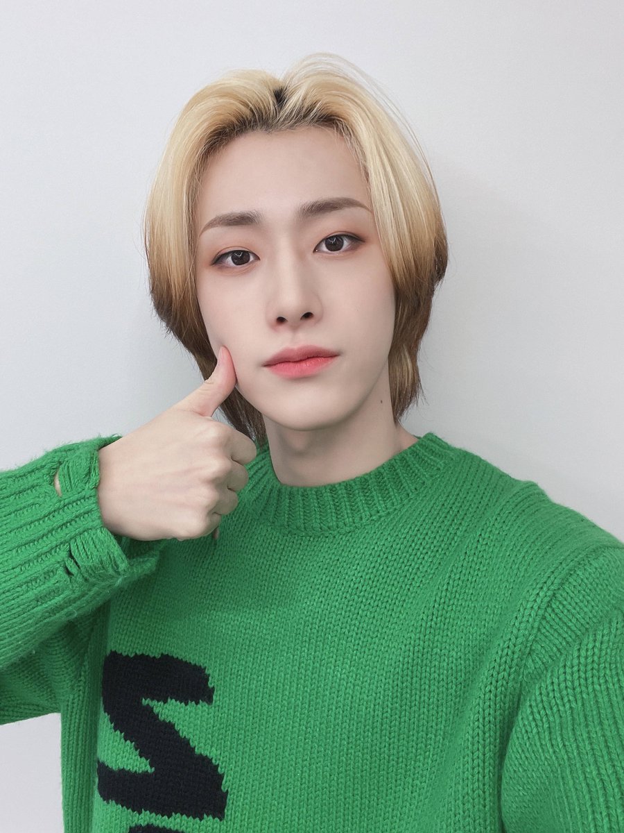 220423 #刘勇河 #유용하 #YONGHA

中国的RUi~ 今天也要度过快乐美好的一天啦!!