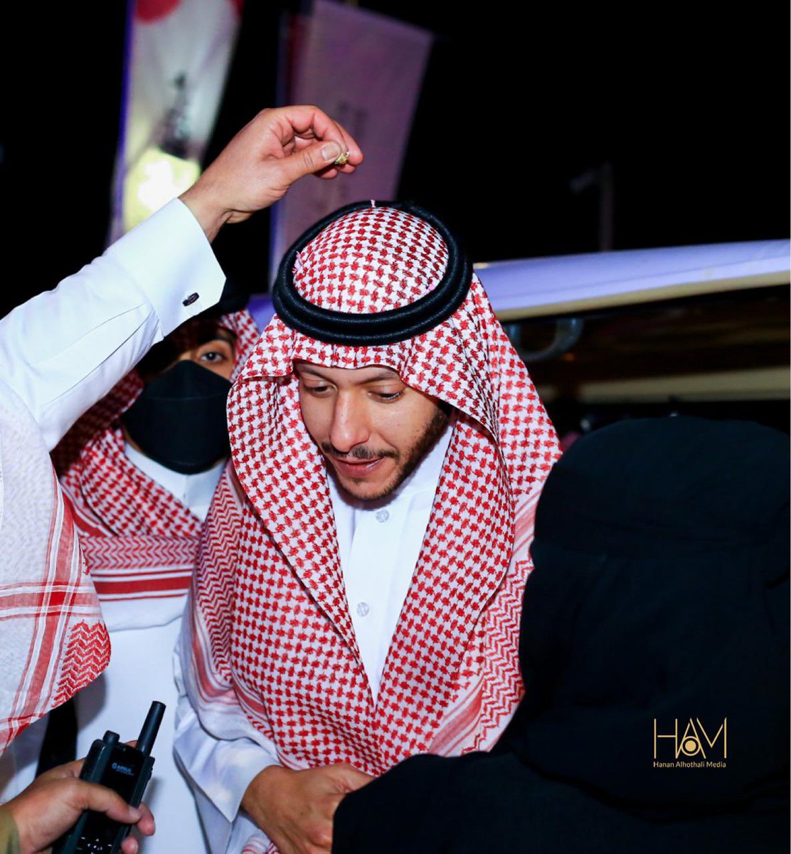 Firstshot5's tweet photo. ترحيب أهالي الطايف بصاحب السمو الملكي الأمير  #سعود_بن_نهار_بن_سعود في مهرجان مدينة الورد بالورد الطائفي 🤍
                          ******
#مهرجان_طائف_الورد #مهرجان_الورد_الطائفي #مهرجان_الورد @Saudi_MT @MOCSaudi @Firstshot5 @saudiatv_news @tc_gov @gov_taif https://t.co/hst3N8TgWa