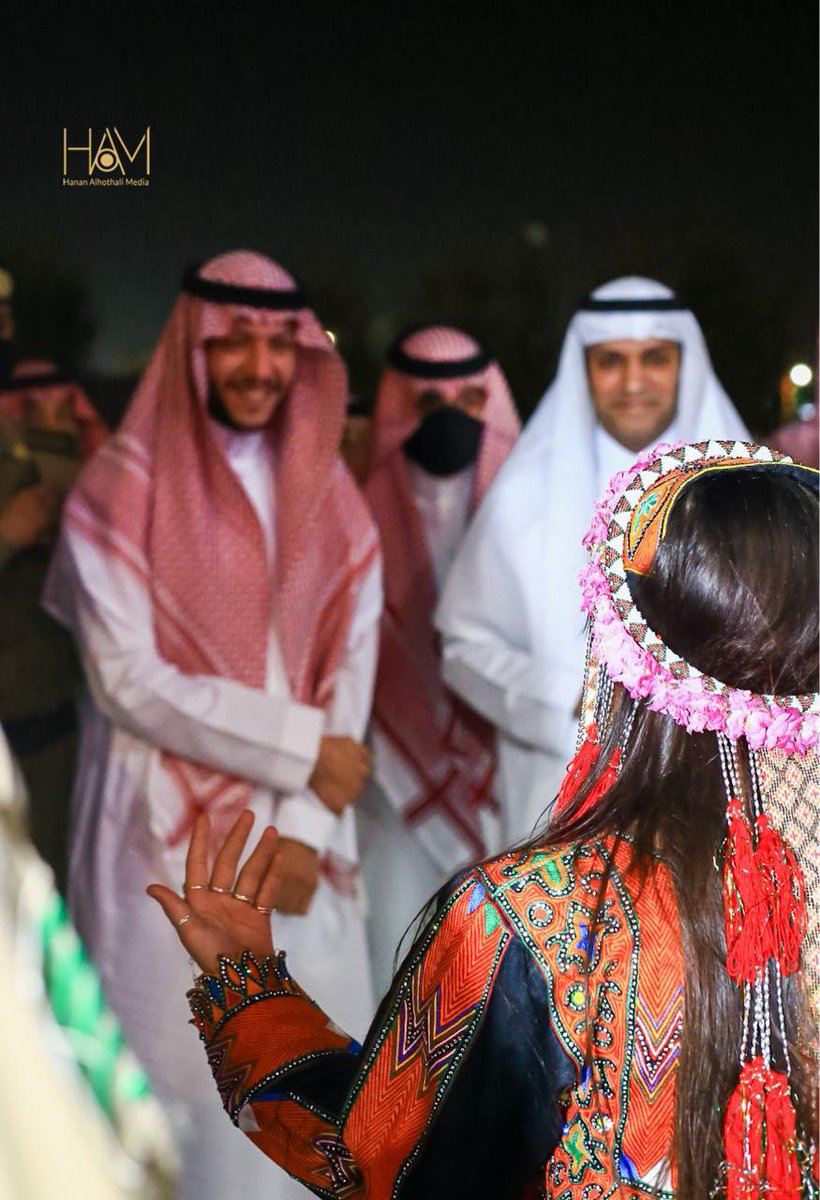 Firstshot5's tweet photo. ترحيب أهالي الطايف بصاحب السمو الملكي الأمير  #سعود_بن_نهار_بن_سعود في مهرجان مدينة الورد بالورد الطائفي 🤍
                          ******
#مهرجان_طائف_الورد #مهرجان_الورد_الطائفي #مهرجان_الورد @Saudi_MT @MOCSaudi @Firstshot5 @saudiatv_news @tc_gov @gov_taif https://t.co/hst3N8TgWa