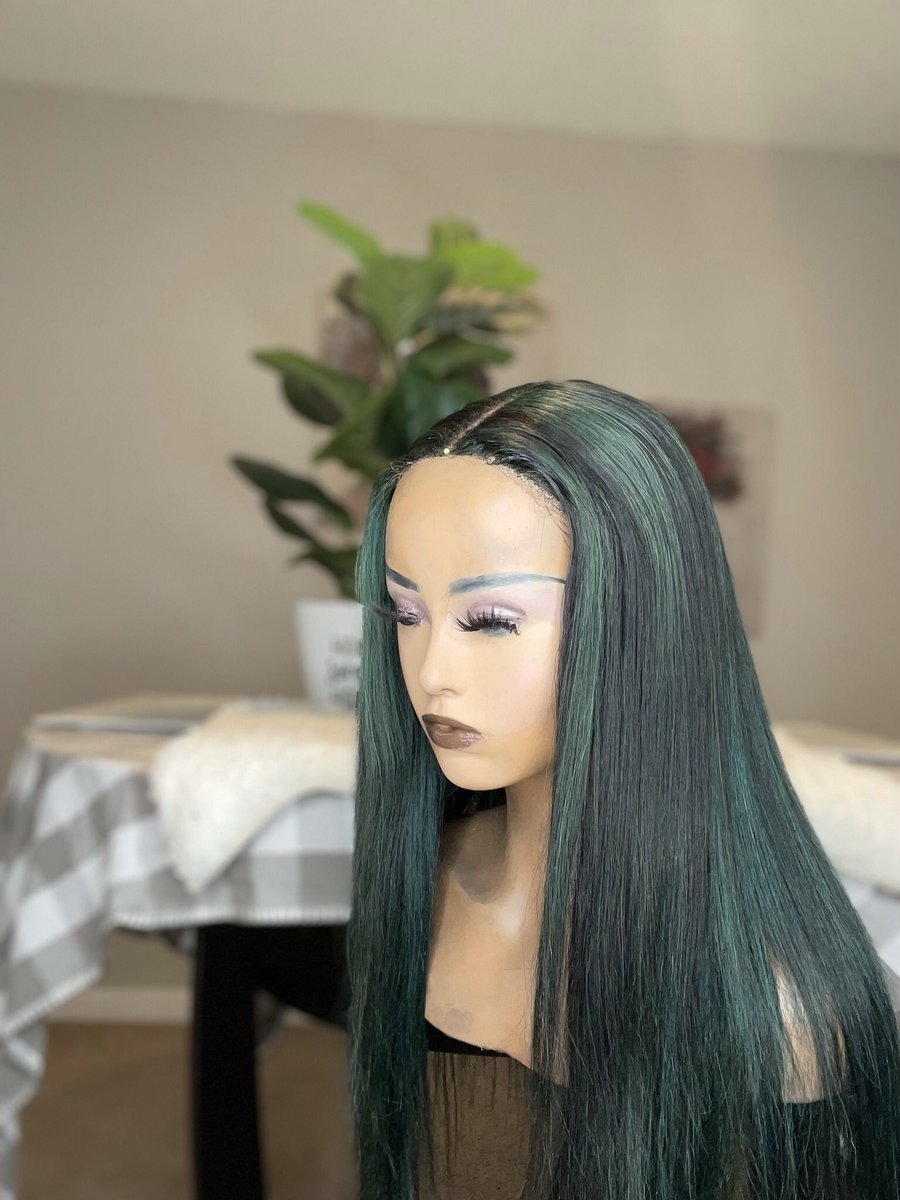 CollectibleLlc's tweet photo. Refurbished Wig Details: 
Goth Babe (green + black) 

-Condition: Used
-Originally 16” was cut into blunt long Bob 
14” 
-4*4 tpart Transparent Lace (Lace has a couple small holes) 
-$175.00
-Size 21”-21.75 circumference SMALL
DM me directly ❤️ https://t.co/VzzMEMQ8zr