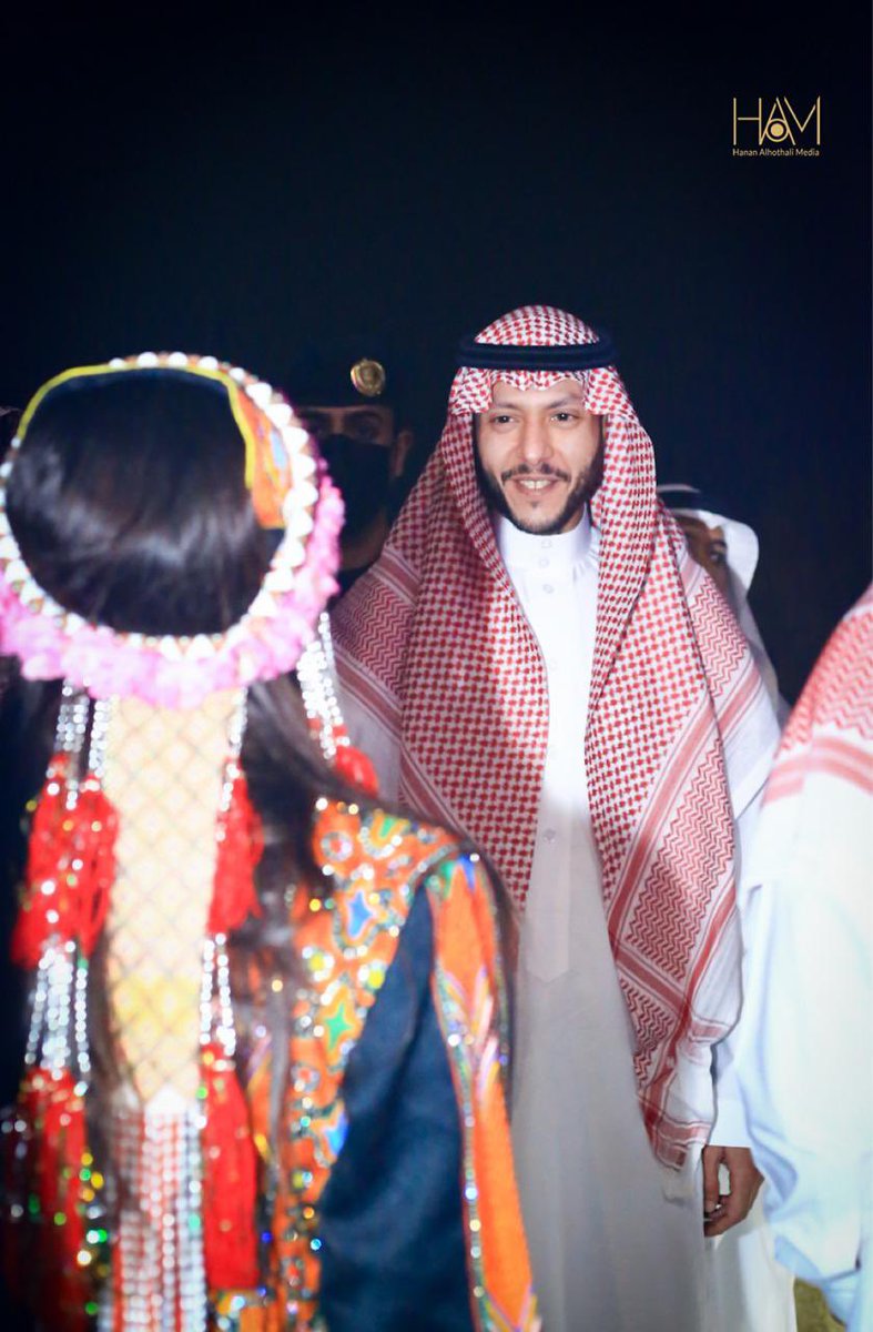 Firstshot5's tweet photo. استقبال وفرحة الزوار بصاحب السمو الملكي الأمير  #سعود_بن_نهار_بن_سعود بمهرجان الورد الطائفي .🤍                    
                            ******
#مهرجان_طائف_الورد #مهرجان_الورد_الطائفي #مهرجان_الورد @Saudi_MT @MOCSaudi @Firstshot5 @saudiatv_news @tc_gov @gov_taif https://t.co/yTsCZXUrL2