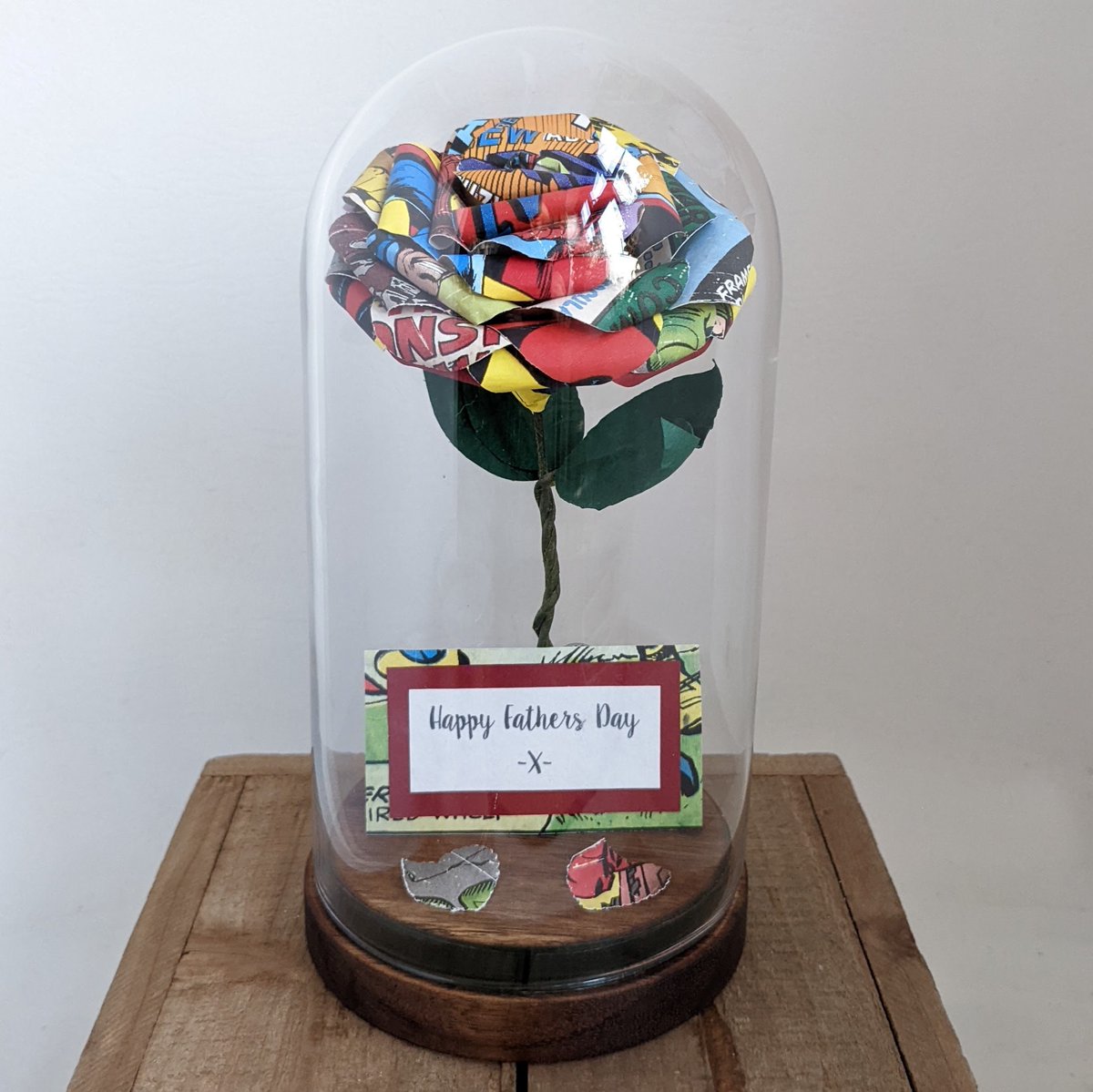 paperyourday's tweet photo. Thanks for the great review Kirsty ★★★★★! https://t.co/xDvB24oO60 #etsy #fathersday #comicbookherogift #superherogift #comicbookrose #superherorose #comicbookgift #supermangift #geekgift #comicbookdome https://t.co/mNkUUm5Lzn