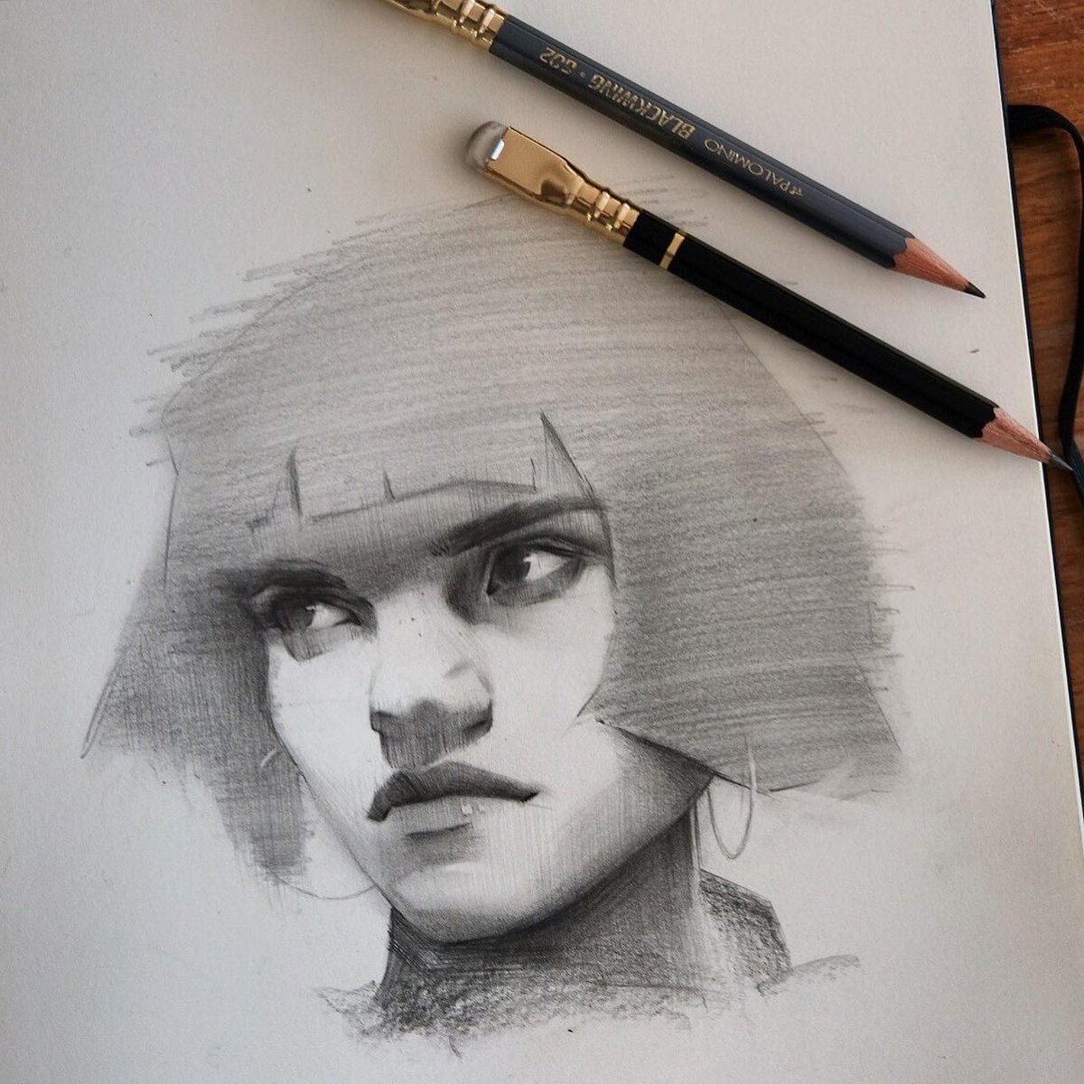 learnsquared's tweet photo. MAGIC PORTRAITS - Portraits, like faces, come in many shapes and varieties & @artwalshy takes that to a whole other level with his portraits. Painting Portraits lands on May 16!
https://t.co/pbxoMMj96e
#learnsquared #danielwalsh #paintingportraits #sketch #drawing #painting https://t.co/x24qXzZQw3