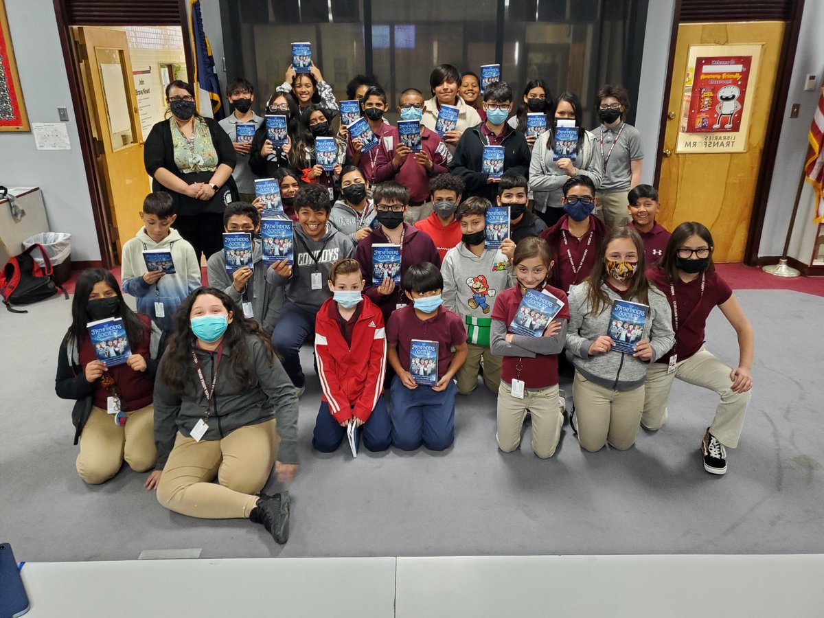 karroyos_MS's tweet photo. We had the wonderful experience of meeting with @francescosedita and Prescott Seraydarian thanks to @PenguinClass! Our Braves were filled with bookjoy. @JosePer94476708 @YISDLibServices @karroyos_MS @catherinedoc12 @JMacias_CI @BrendaChR1 #YISDreads #YMSReads https://t.co/Fc3UVhlV1k