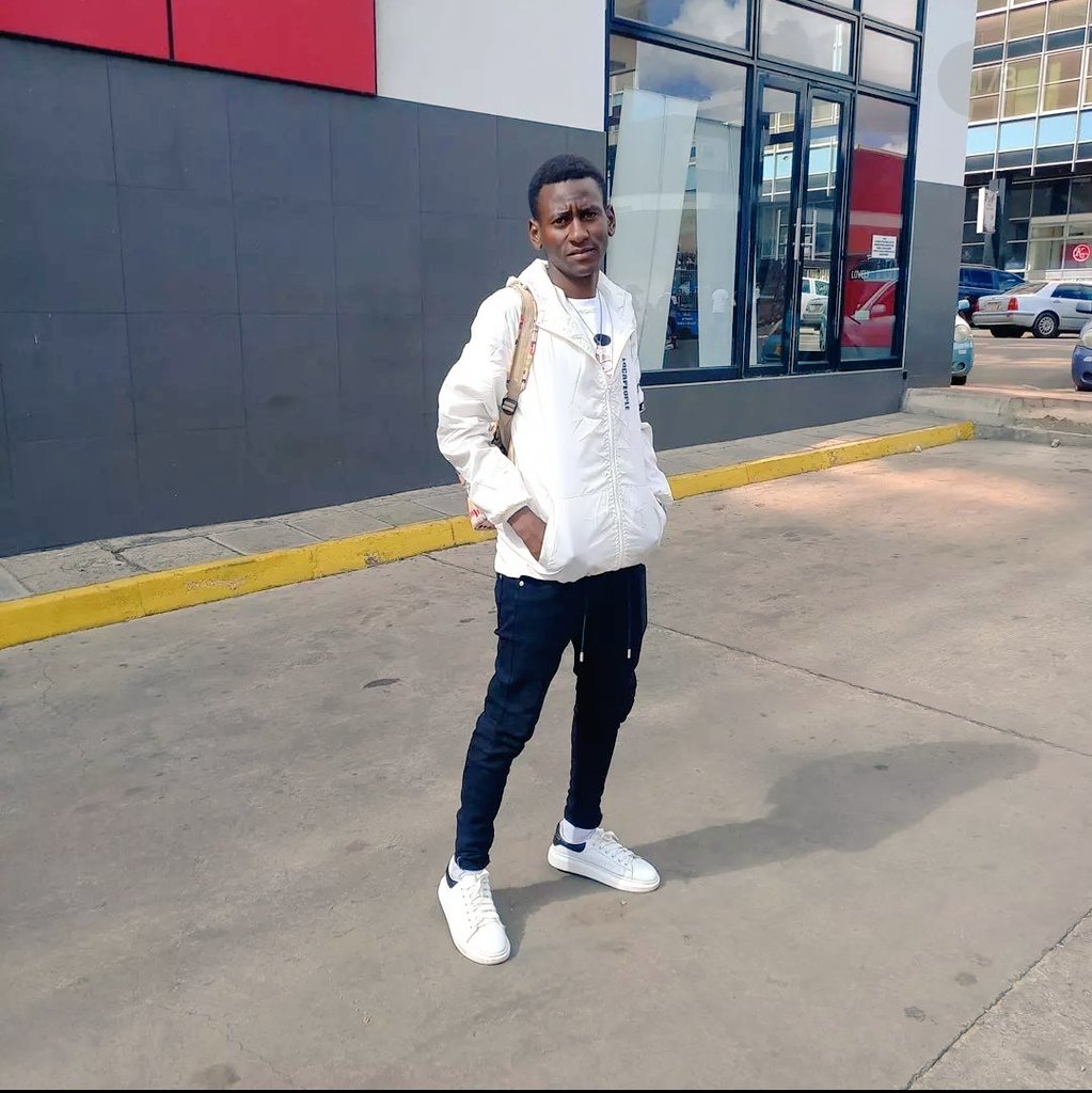 nigelsparta's tweet photo. #NewProfilePic https://t.co/dI6hlOTDAh
