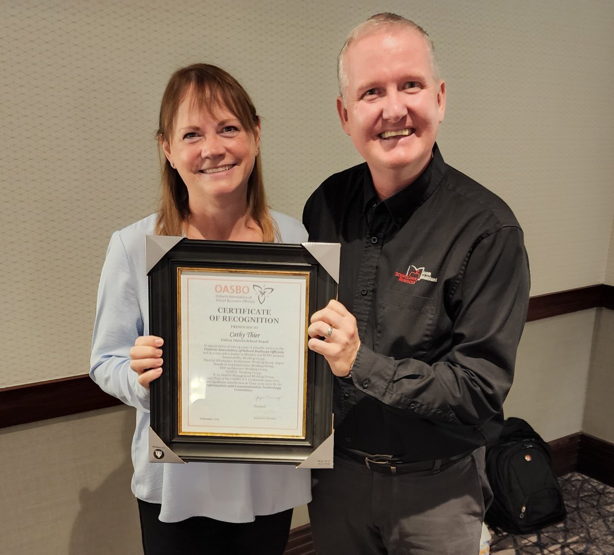 Congratulations @CathyThier on your OASBO Certificate of Recognition for your extensive contribution of time, knowledge and cunning to the ICT committee and OASBO! Presented by ICT committee chair @jasonhillierIT