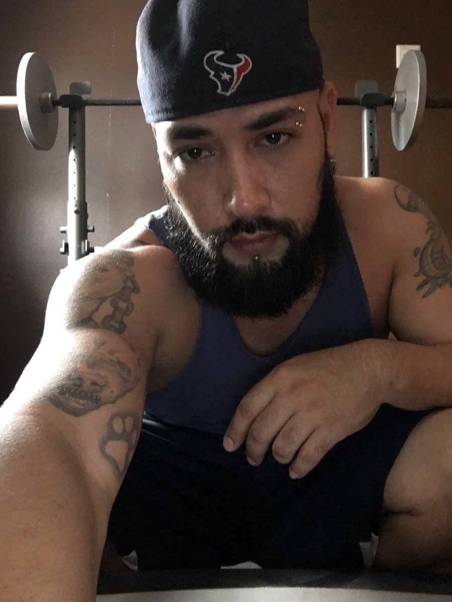 TWORILL's tweet photo. #shoulderday #letgo #noexcuses https://t.co/2Zy8El0rLl