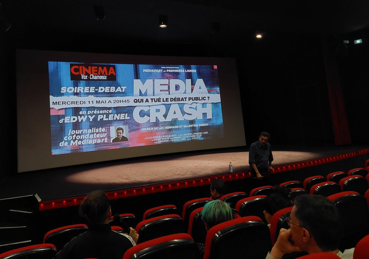 WeReport_eu's tweet photo. "S'il n'y a que des opinions contre des opinions, il n'y a plus de monde commun". @edwyplenel à la projection de #Mediacrash, à Chamonix. #Emidia https://t.co/kzaxW4sVEx