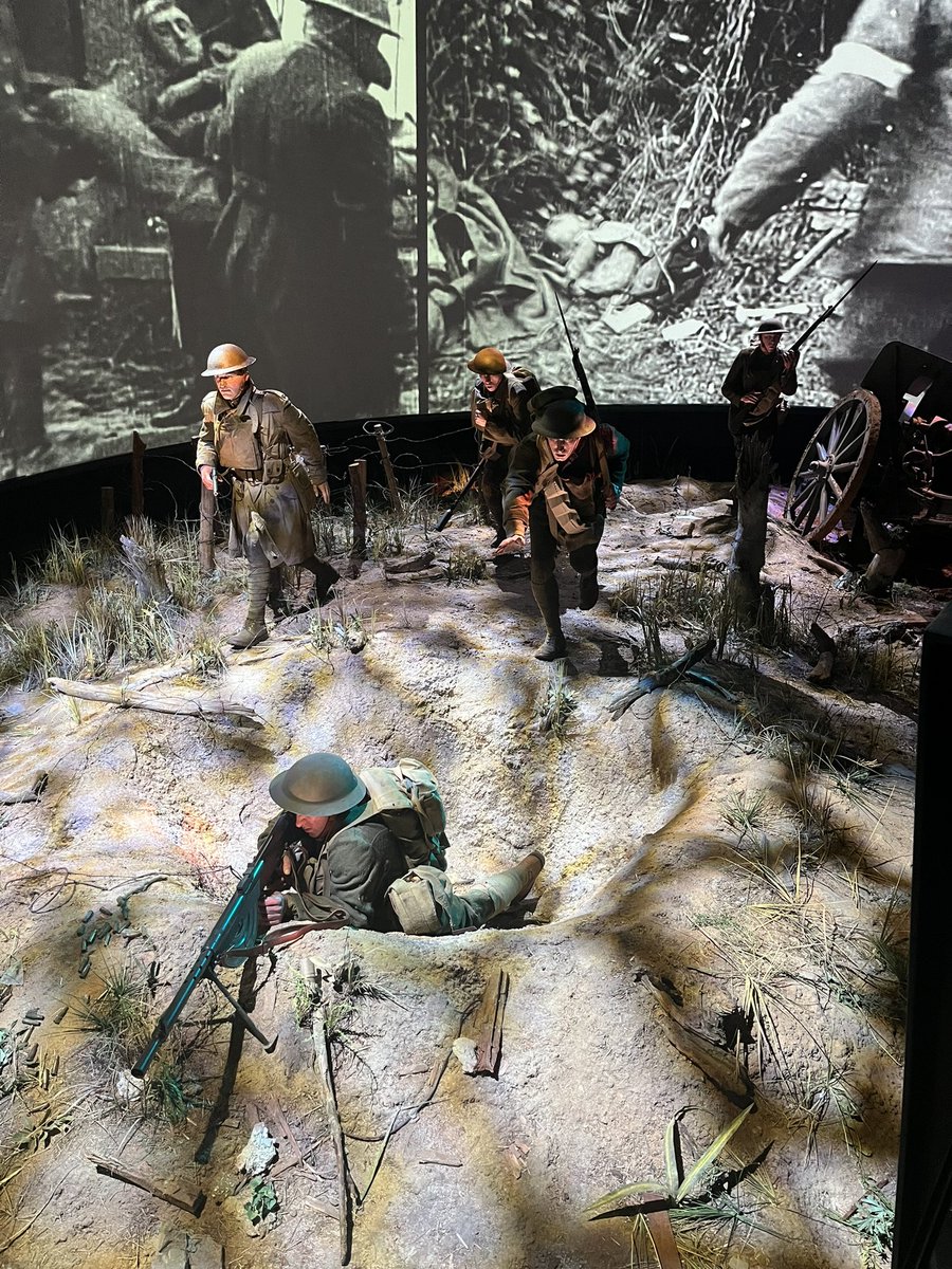 todd_helline's tweet photo. The US Army Museum has the most realistic scenes I have ever seen. This place is absolutely incredible #OOMSDC2022 https://t.co/ef37Ip6UHf