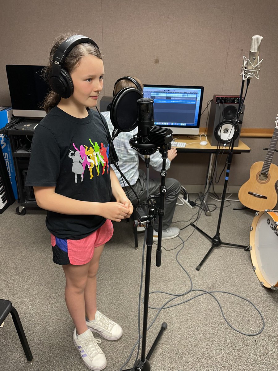We had a blast recording “Jefferson Magic” <a href="/YorkD205/">York High School</a> with Mr. Gemkow today! Looking forward to hearing the final product for our 5th grade project! #jefferson205 #forwardtogetherd205