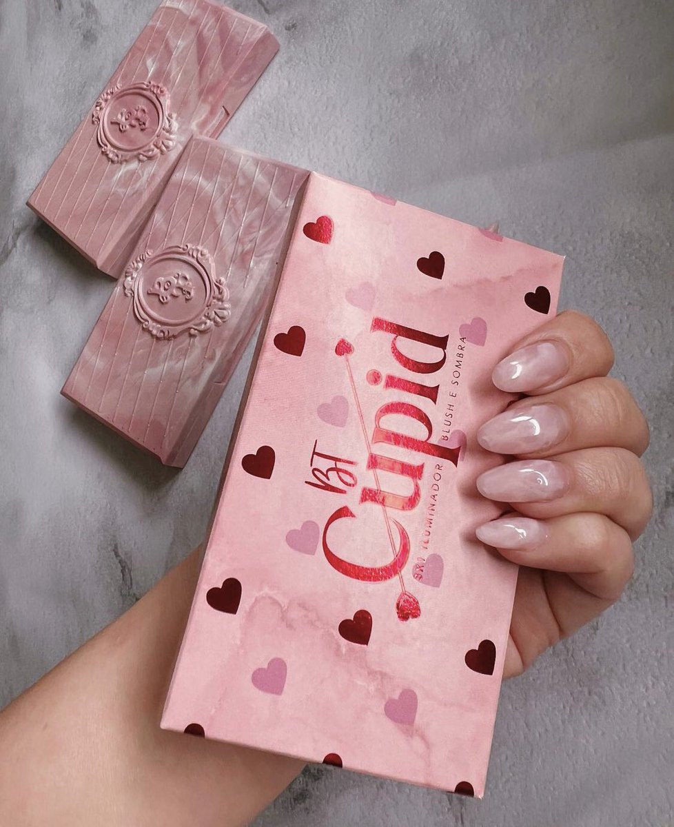 QGBrunaTavares's tweet photo. 🚨 VEM MUITO AÍ. Hoje, 11/05, Bruna Tavares irá revelar todas as cores e texturas da paleta #BTCupid via stories. 🥳

NÃO PERCAM! As 20:00 nos stories da @brutavares: https://t.co/TnnvM6AvLw 💘

#BrunaTavares • #Maquiagem https://t.co/6WsK2L6Elo