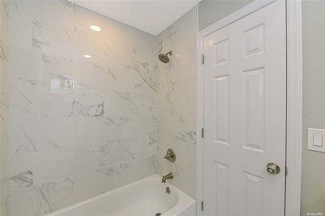 New listing Selden 3 beds 2 1/2 baths $499k