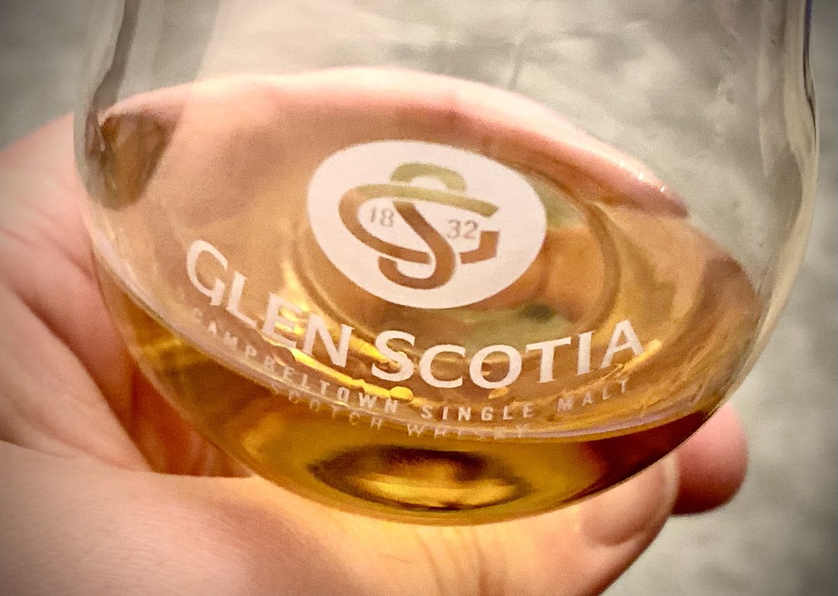 jwbassman_'s tweet photo. Back to the @GlenScotiaMalts Festival Edition tonight… is it just me or is this getting better and better as the fill level drops 🤔🥃👍 #StunningStuff 👏 https://t.co/rl6RNd5WSK
