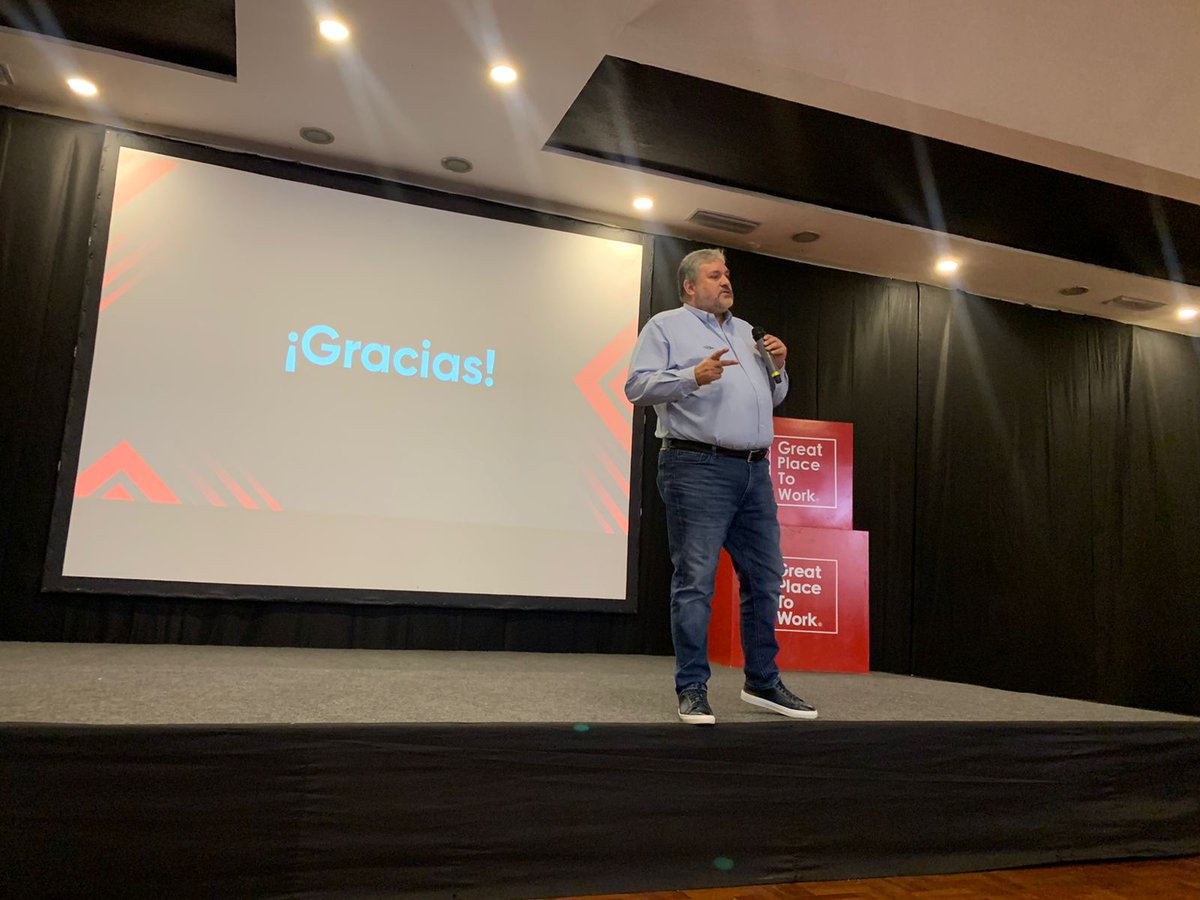 CBN_Bolivia's tweet photo. Raúl Bueno, Director de People, estuvo en la Jornada “Prácticas de Éxito” de GPTW. Con más de 120 asistentes, mostramos nuestra cultura organizacional, para hacer de CBN el mejor lugar para trabajar en el país.
Gracias por la oportunidad GPTW Bolivia.
#GPTWCertified
#OrgulloCBN https://t.co/ui0P0bZl5t