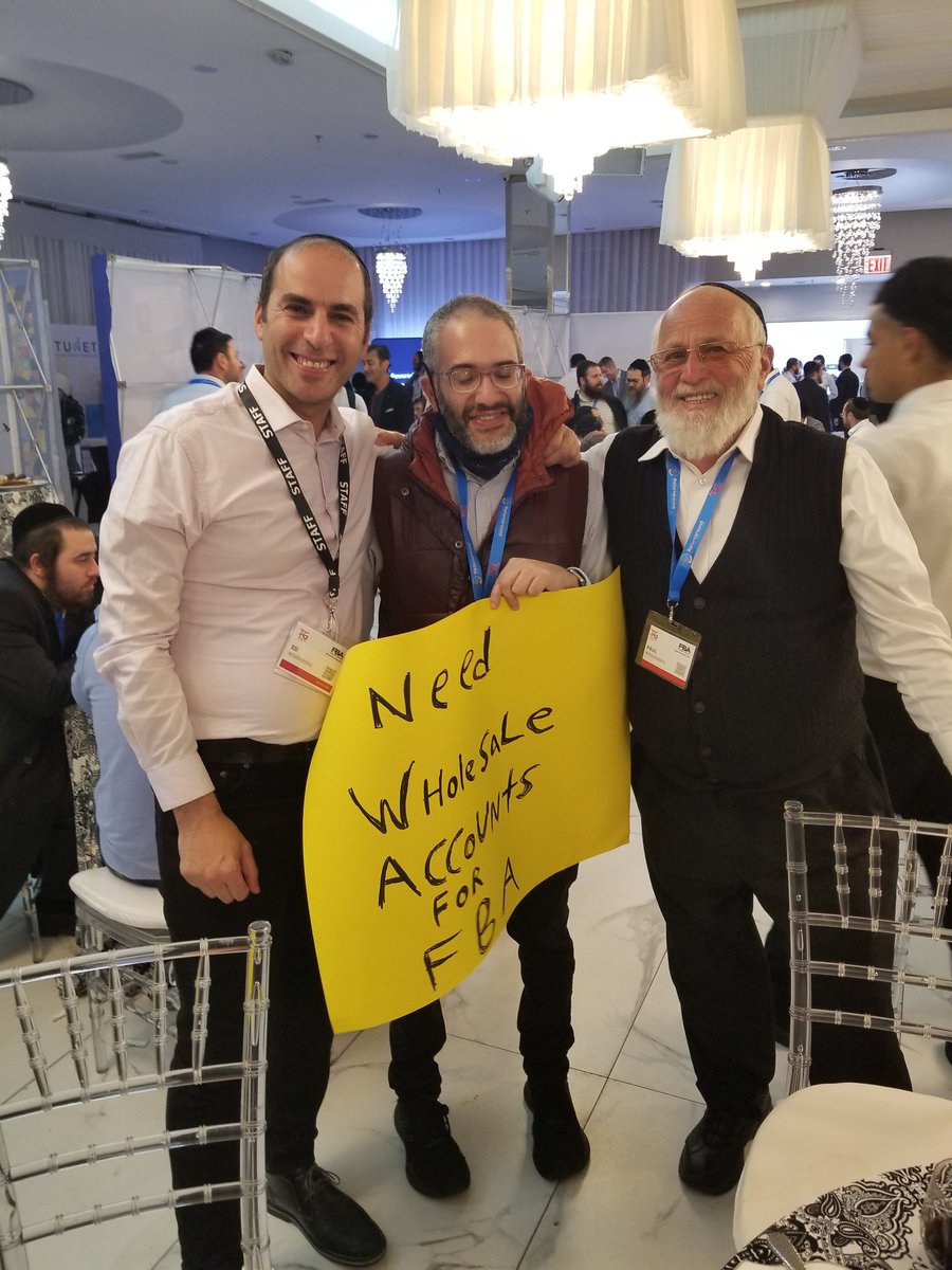AmazonASGTG's tweet photo. Can't get enough. @Molson_Hart . 

HePromised be will try to buy a booth " one day" . Says in the only one that doesn't throw him out.

@amznsellerhelp sorry I was bz today so you get a break today.

#asgtg22 https://t.co/cqSQFXWAyy
