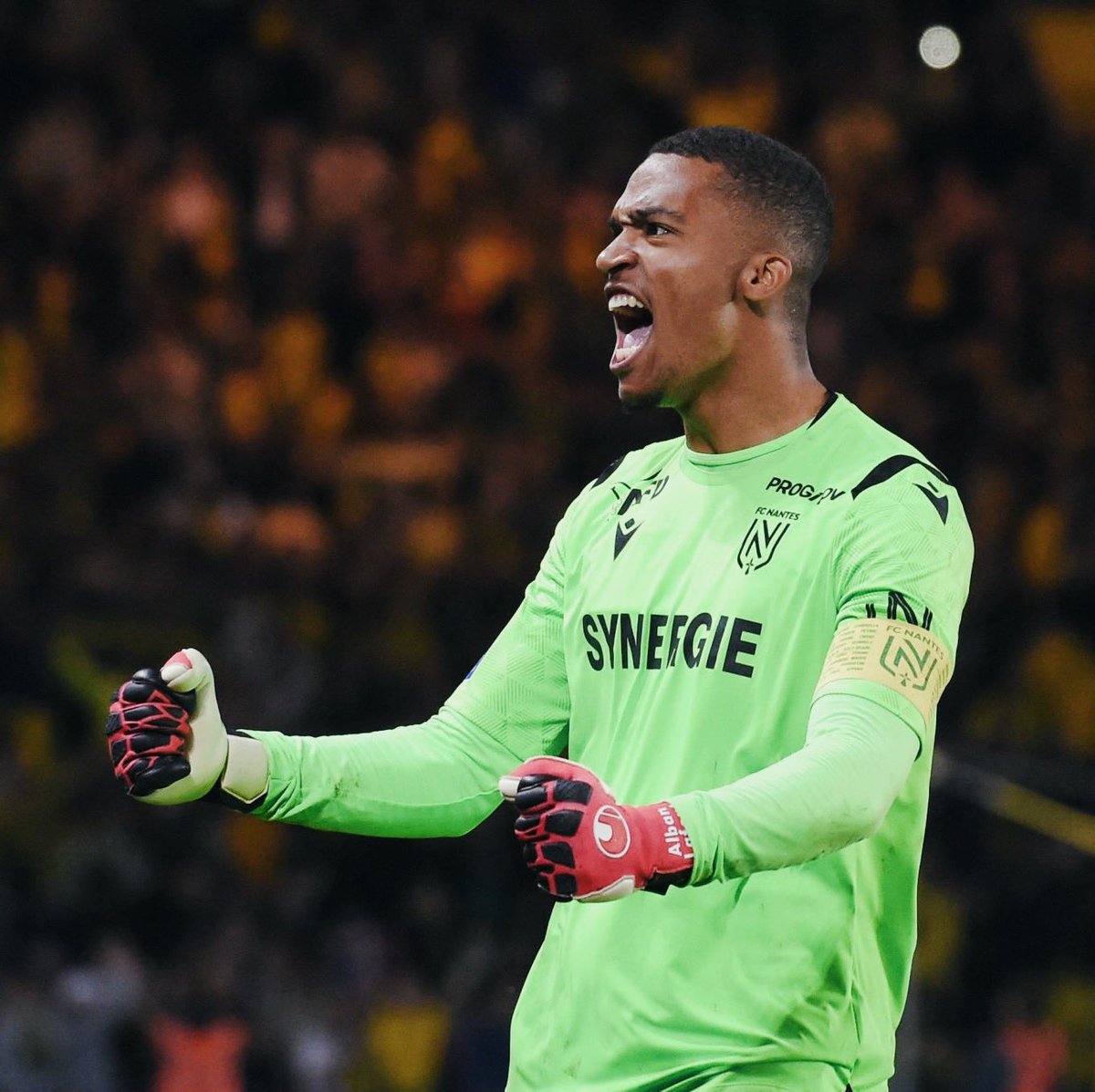 AlbanLafont's tweet photo. On lâche RIEN 💪🏾🔥 #derby https://t.co/f010QwQ5e1