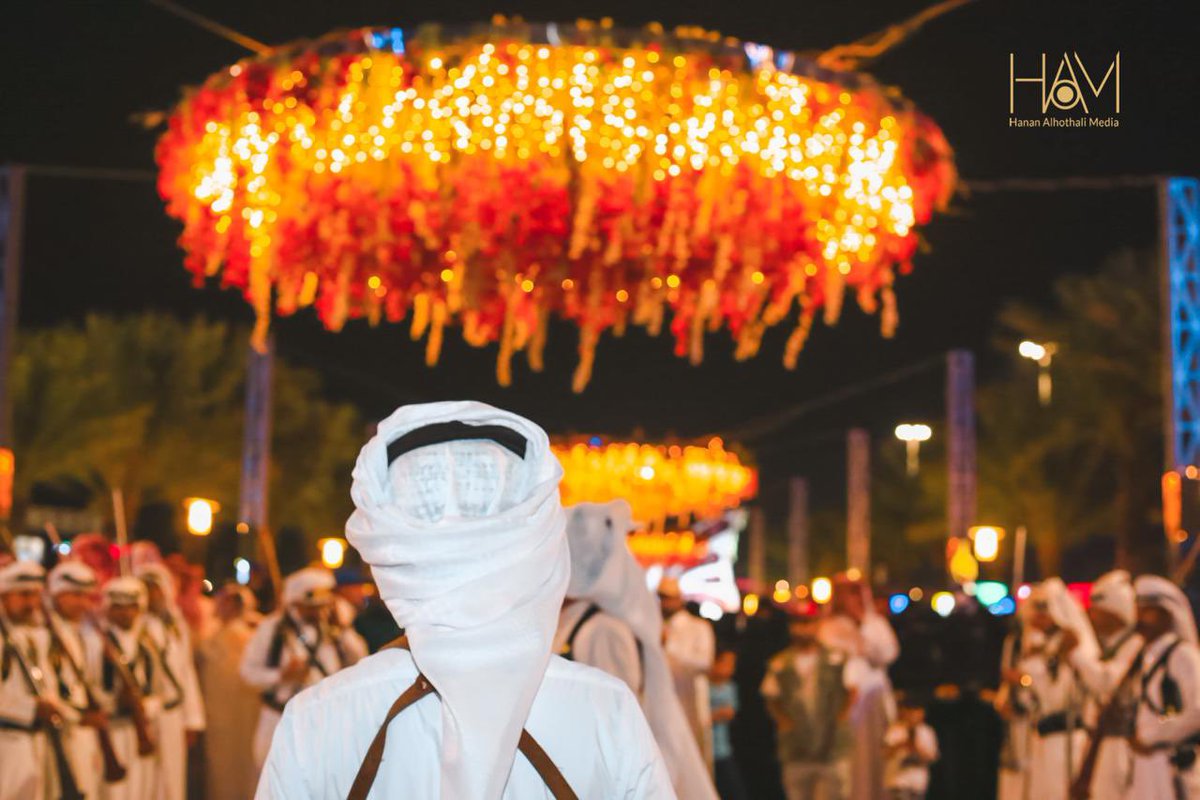 Firstshot5's tweet photo. بجمال الورد الطائفي وعبقه الأخّاذ استقبلنا  صاحب السمو الملكي   الأمير :#سعود_بن_نهار_بن_سعود بكل فـرح وسرور 🌸                
                      ******
#مهرجان_طائف_الورد #مهرجان_الورد_الطائفي #مهرجان_الورد @Saudi_MT @MOCSaudi @Firstshot5 @saudiatv_news @tc_gov @gov_taif https://t.co/j5U2PcIBiy