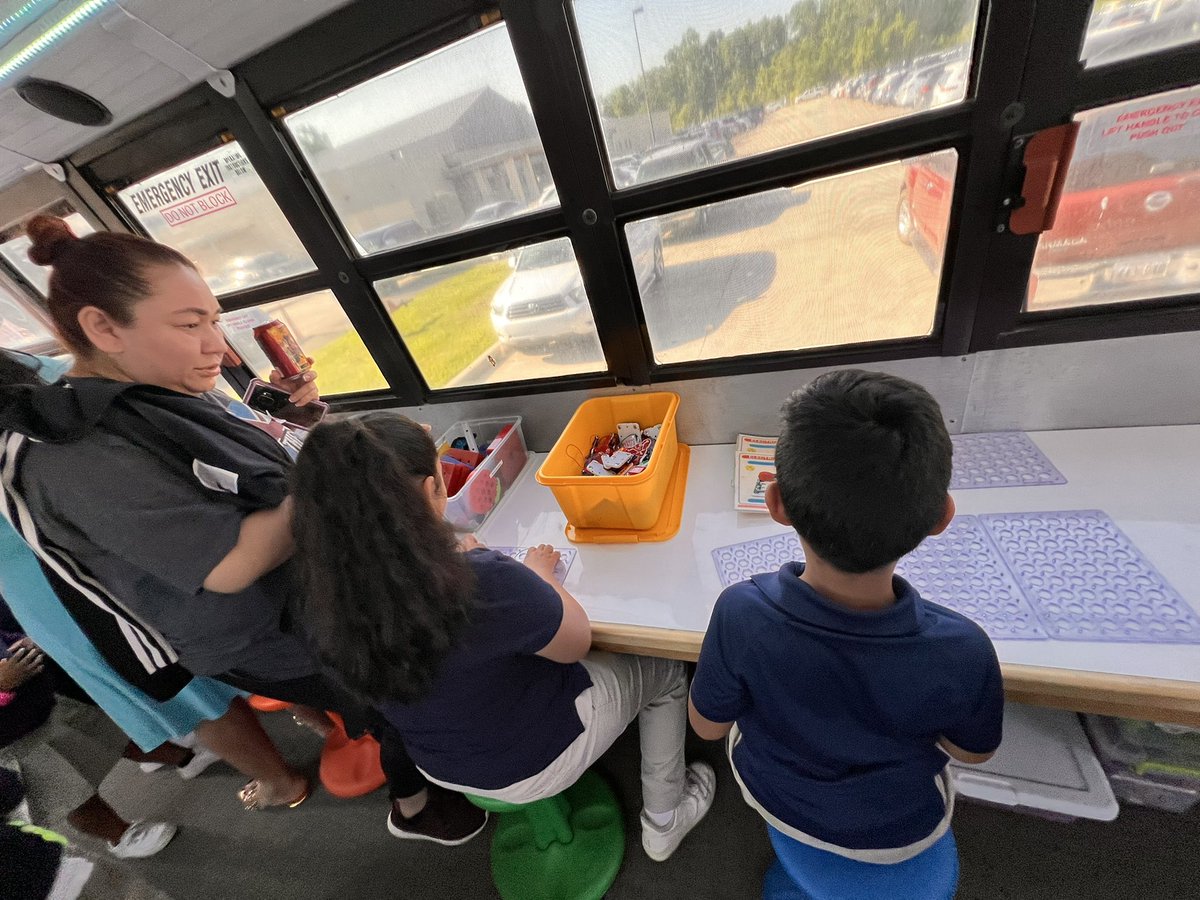 ssebuccaneers's tweet photo. We are so glad to have the #STEAMExpress at our STEAM day today! https://t.co/42iefJLV0A