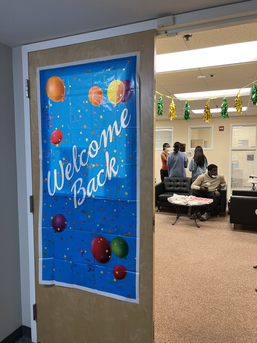 isabel_argoti's tweet photo. After 2+ years, we’re back!!! 🎉 

We are hosting #CDIScholars back at our office in Bethesda and our team is ecstatic! We are taking the appropriate safety health precautions to welcome students back. A wonderful start to in-person and hybrid programming for CDI!🤗💚💙 https://t.co/GeEPX9JkKL