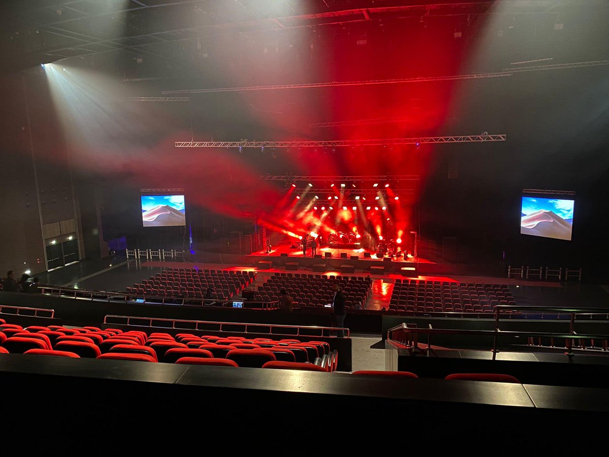 markede1's tweet photo. @jo_harman playing her own show to 3k venue at #dimajazz tonight. Next UK shows @PortsmouthGhall 25th May then #Thoringtontheatre Suffolk 28th May https://t.co/TMfM098X0j