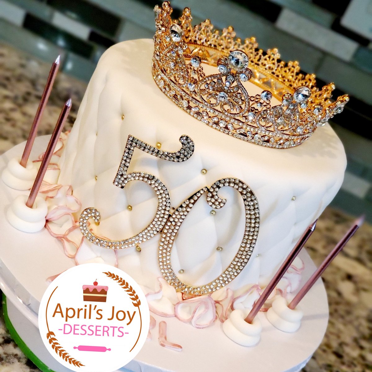 april_event's tweet photo. A few recent cakes for my clients.  Custom green and rose gold cake, Chicago Bulls/Michael Jordan/Jordan sneakers cake, 50th birthday cake, and the original Split Decison cake with half strawberry crunch, and half banana pudding. https://t.co/wJI7RwxdG8