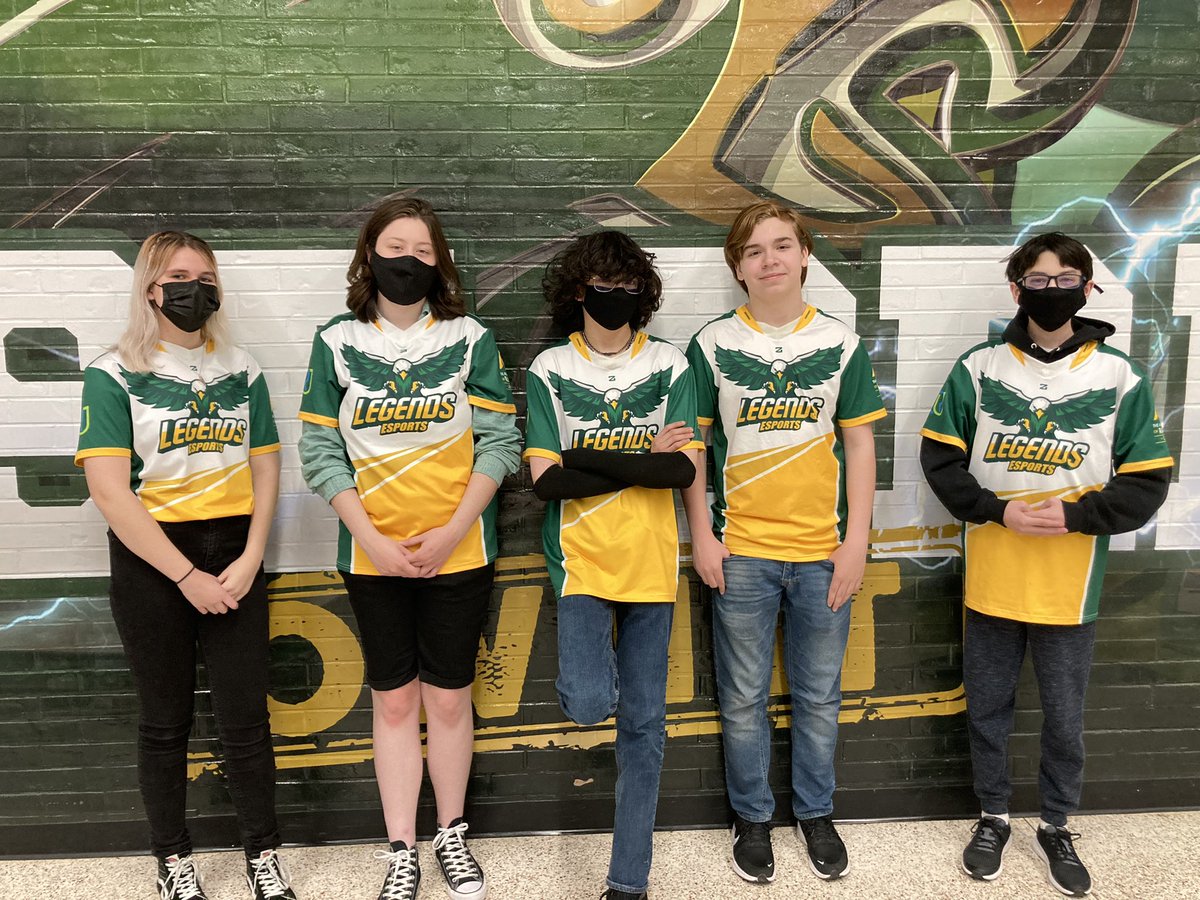 Varsity Smite is on the way to State!!!! We beat out Horlick and move on to Semi-finals this Saturday! Congrats and best of luck!!! <a href="/thecaseeagles/">Case Eagles</a> <a href="/rusd_esports/">Racine Unified Esports</a> <a href="/racineunified/">Racine Unified</a> @wihsea <a href="/smitegame/">SMITE 2</a> #waytostate #casepride #smitegame #legends