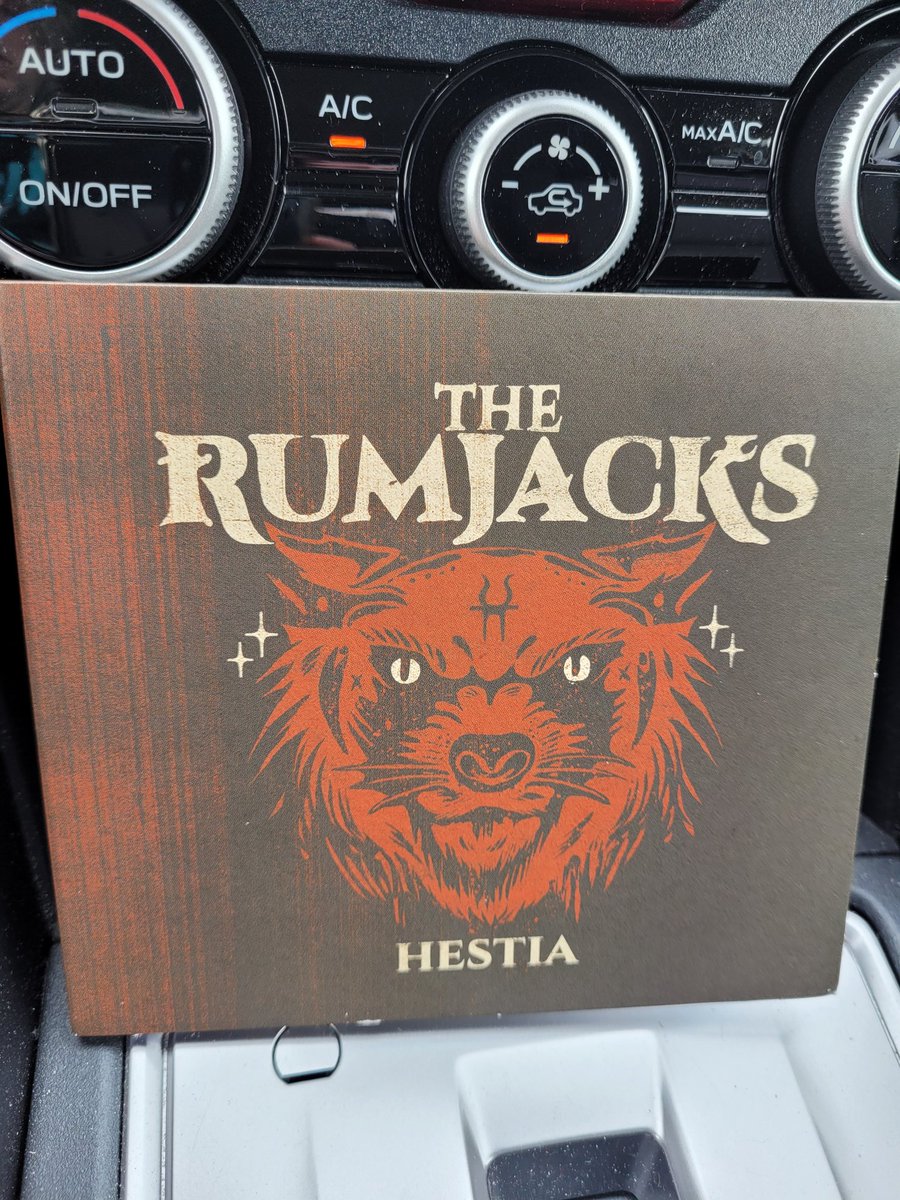 VENOM_NWOBHM's tweet photo. Drove 9 hours to New Jersey to see and meet these Australian Lads/Boston Singer🗣🎤..Great Band,Great Album,Great Guys..Killer Show👍
@Rumjacks #Rumjacks
#CelticPunk #PunkRock https://t.co/0N8XYhdHn1