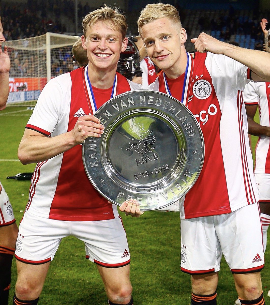 MoSwayy's tweet photo. De Jong x Van De Beek 

No. More. McFred. https://t.co/ZDXI8IpUmi