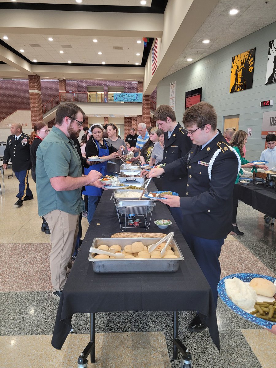KathMTBC's tweet photo. Thank you @PHSCulinary2 students and Mr. Robertson for the delicious meal for our @JROTCPHS Awards Banquet! @PowhatanSchools @PowhatanHS https://t.co/bemZ58ldIL