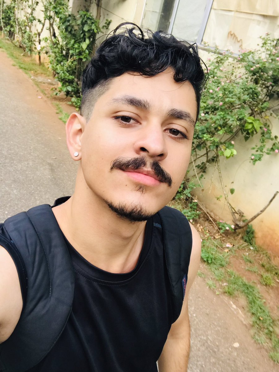 Patry_borges97's tweet photo. Oi 
.
#gay #gaysurabaya #boys #boynovinho #bisexual #SolteirosOnLINE #feliz #amor #sorrynotsorry #LGBTQ #fé #súade #instagram #sp013 #Guarujá https://t.co/6DTEQ4AKLx