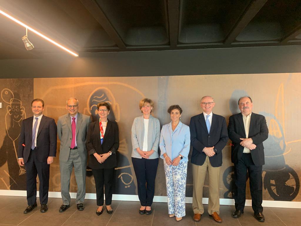 WhiteBxProject tweet picture
