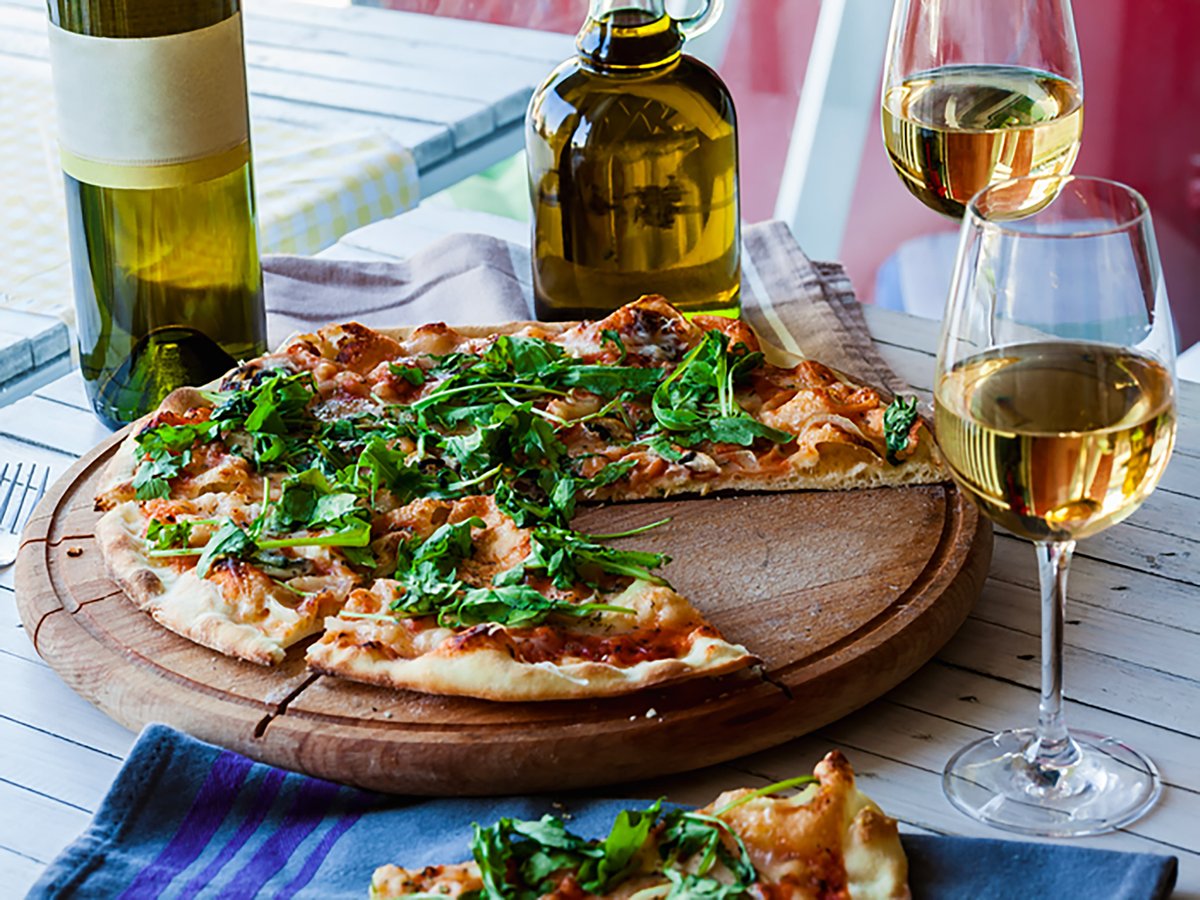 AvataraTweets's tweet photo. #foodie it's #wine Wednesday 50% off
 2 Sit Down locations Open: NW &amp; SW!
 #celiac #gfpizza  #organic
#yycgf  #glutenfree  #eatlocal  #local #guthealth #autoimmunedisease #HealthyFood #vegan #veganlife #veganism #glutenfree #winelover #pizza #yycfoodie
#vegetarian #WineWednesday https://t.co/kEBX6bwef7