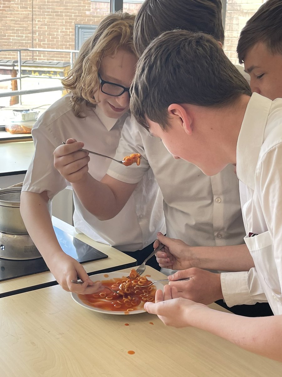 BlessedcaDofE's tweet photo. Year 9 Bronze Award pupils have been doing some Trangia campcraft training today after school ahead of expeditions next month. Decided to base ourselves inside tonight due to wind and rain in Runcorn… pasta, bacon and spam fritters!  💨☔️ https://t.co/MeoIUuFQuX