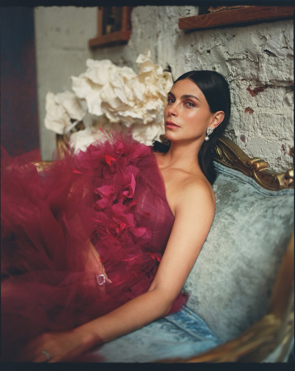 MarchesaFashion's tweet photo. The beautiful Morena Baccarin wearing Marchesa PF21 for Schön! Magazine Issue #42.

Photography: Kevin Alexander
Styling: Jorge Morales https://t.co/sqQEGEw61P