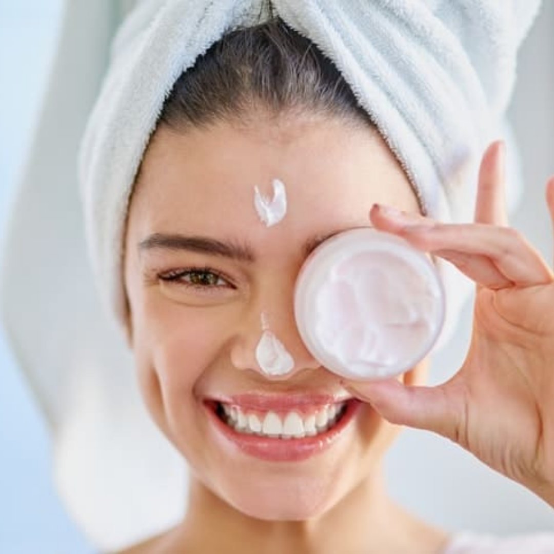 SpaUtopia's tweet photo. Kick spring skin woes to the curb with a mid-season facial as worry-free as your upcoming long weekend plans 😉 

Click the link below to book your next facial...
https://t.co/ErqcTfSc0b 

#spautopia #spautopabc #spaday #skincare #facial #langleybc #vancouverbc https://t.co/ZISBltrJ6L