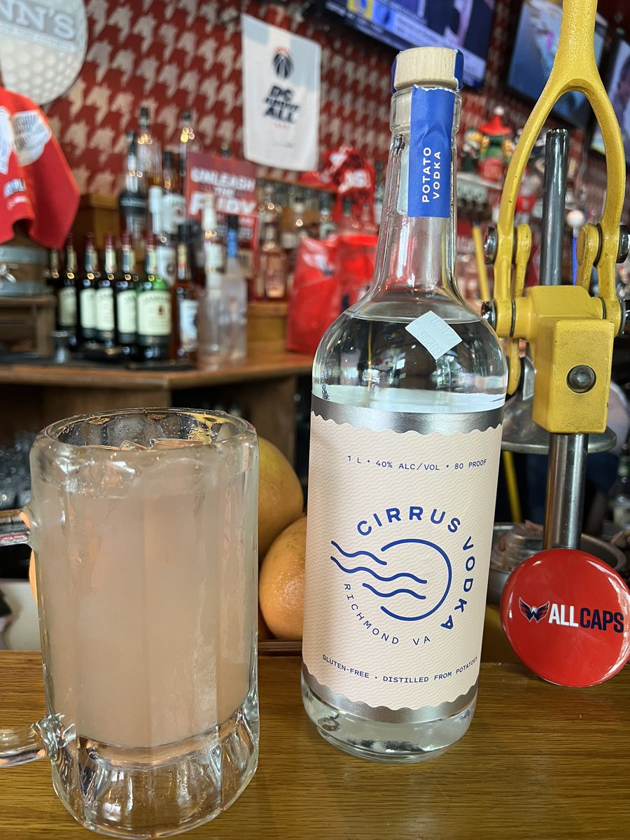 ALL CAPS! Cirrus Vodka Crushes <a href="/QuinnsArlington/">Quinns On The Corner</a> for the pre-game W <a href="/Capitals/">Washington Capitals</a> #ALLCAPS #unleashthefury #capscats
