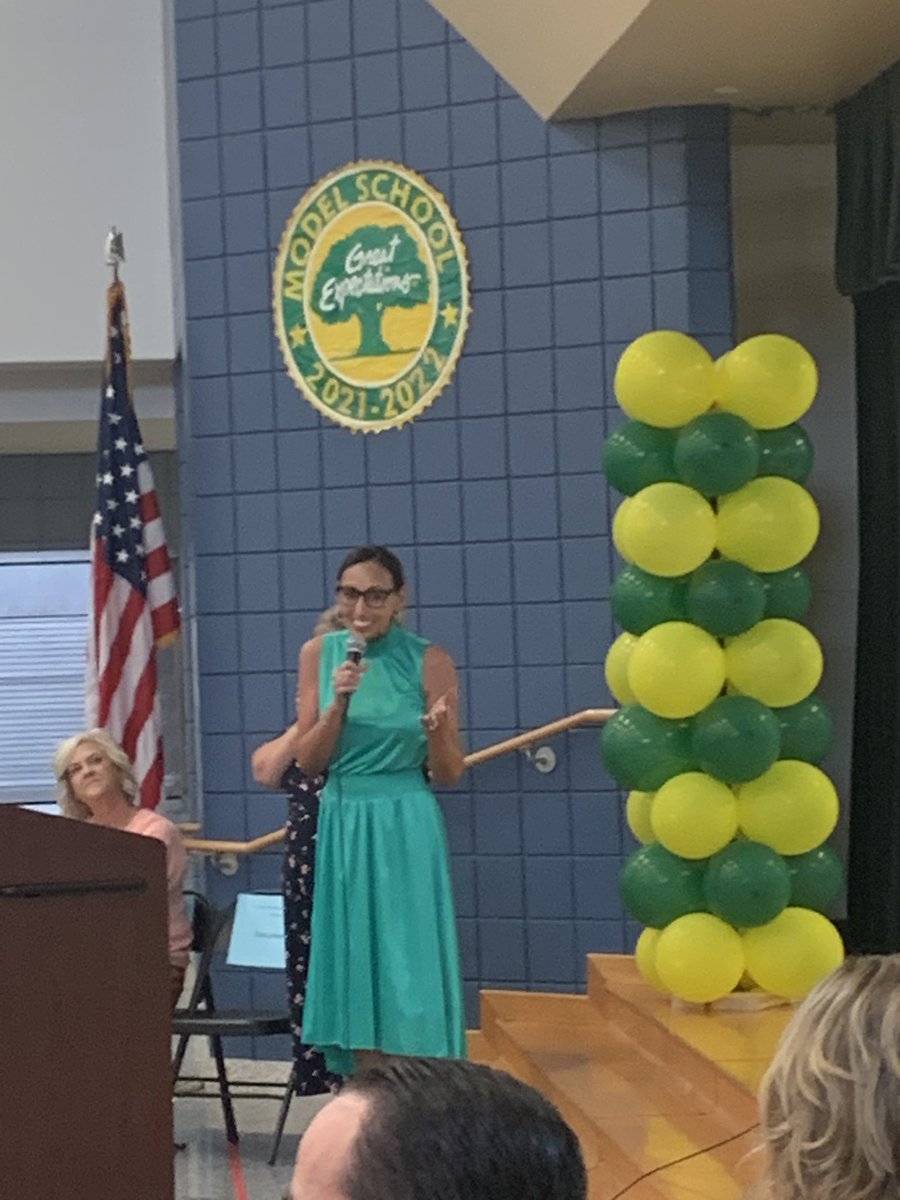 Crysrommuel's tweet photo. Such a heartwarming @GreatExpOrg Model School presentation @TISDCPES !! Congratulations on YEAR 5 in a row!! 🙌🏼🎉👏🏻 @TomballISD #CANYONPOINT #LiveThePrinciples #modelschool ❤️❤️ https://t.co/4bRIvF8dlU