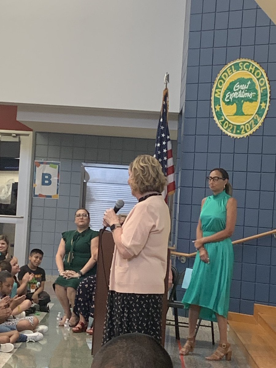 Crysrommuel's tweet photo. Such a heartwarming @GreatExpOrg Model School presentation @TISDCPES !! Congratulations on YEAR 5 in a row!! 🙌🏼🎉👏🏻 @TomballISD #CANYONPOINT #LiveThePrinciples #modelschool ❤️❤️ https://t.co/4bRIvF8dlU