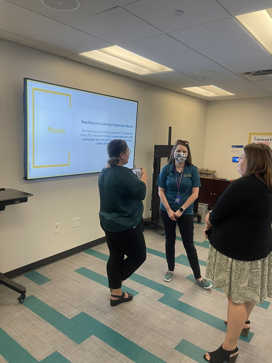 karonda_davis's tweet image. It’s not too late to come to TR2 to preview the new scope and sequence for #secondarymath 😊 #collaboration