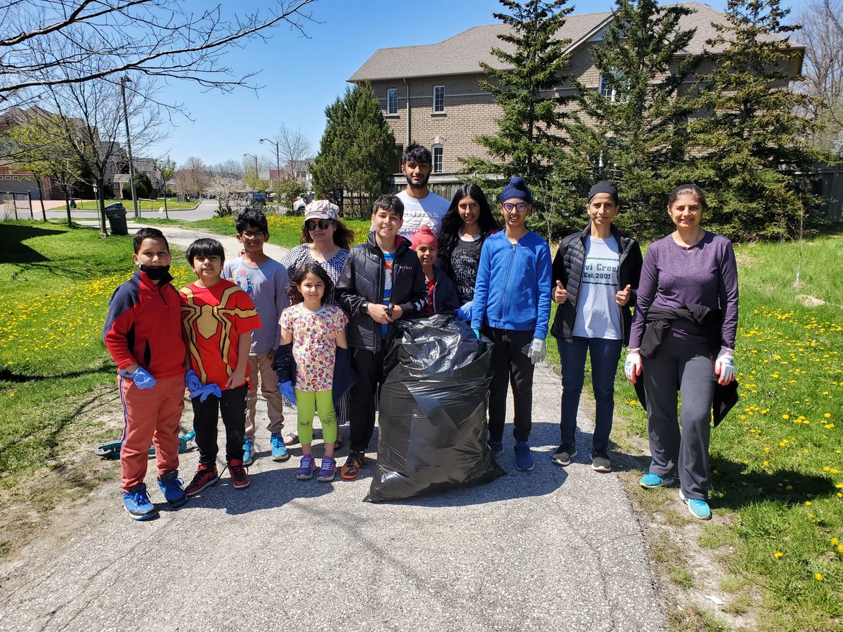 What is Mothers Day without taking care of Mother Earth? Neighbourhood park, Knotty Pine Park clean up by students, parents and community members! Well done Eco Leaders <a href="/PDSB_eco/">Peel EcoSchools</a> <a href="/EcoSchoolsCAN/">EcoSchools Canada</a>