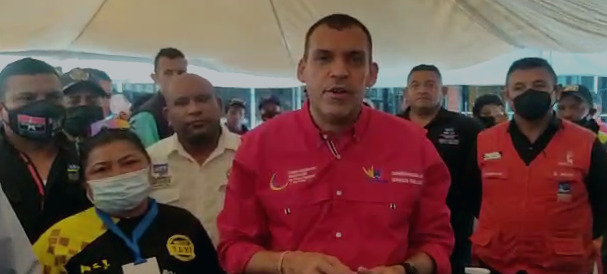 mintransporteve's tweet photo. 📊➡️En el marco del Congreso Nacional de Servicios Públicos para fortalecimiento de la #GMTVen como parte de las políticas impulsadas por el Pdte. @NicolasMaduro, el Min. @HAbreuMRT  realizò inauguración de la @LTTransportista sede Apure.
@NestorLReverol @_Vpsops @buhopsuv https://t.co/SuVoTrteGv